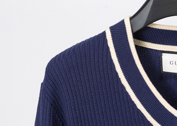 ブランドセーター側面デザイン